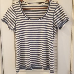 Boden Scoop Neck Tee
